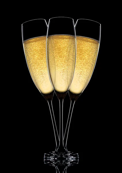 Glasses of sparkling champagne with bubbles black — Stock Photo, Image