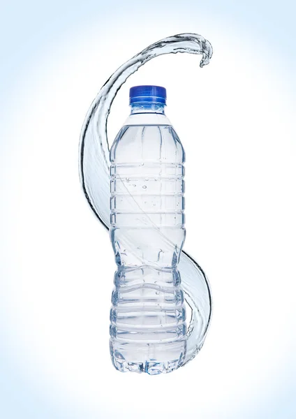 Üveg mindig egészséges víz csobbanásai — Stock Fotó