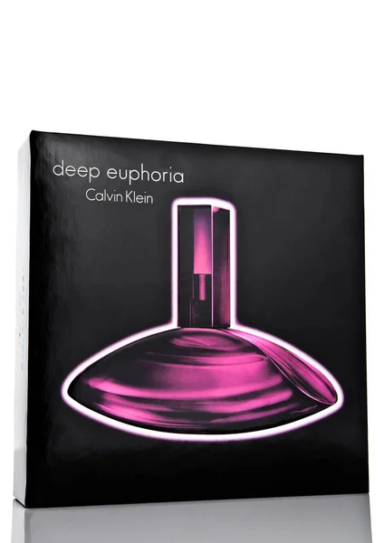 LONDRES, ROYAUME-UNI - 28 FÉVRIER 2017 Boîte à parfum Deep Euphoria par Calvin Klein — Photo