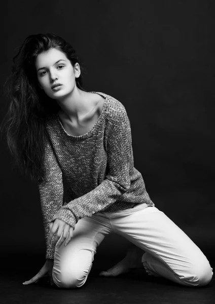 Model test with beautiful fashion model posing — Stock Photo, Image