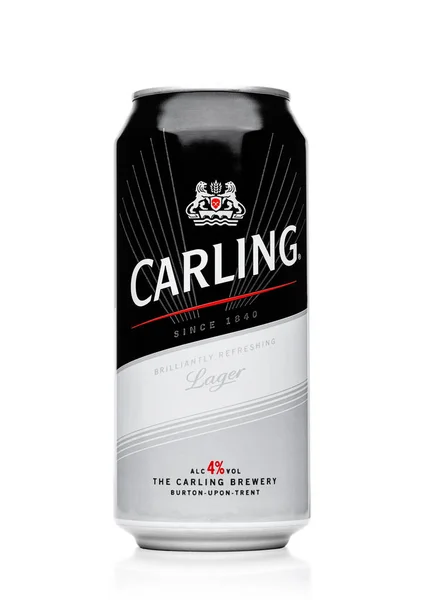 LONDRES, Reino Unido - MAIO 29, 2017: lata de alumínio de cerveja Carling lager em branco . — Fotografia de Stock