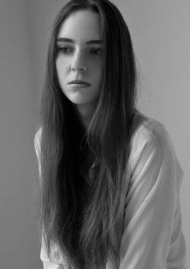 Genç güzel manken ile modeli test