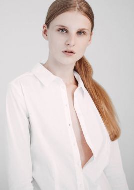 Kırmızı saç moda modeli test çekim portre