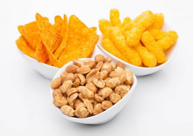 Peynir Mısır aperatifler ve cips tuzlu fıstık ile