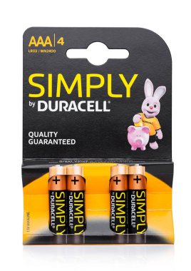Londra, İngiltere - 24 Eylül 2017: Aaa Duracell pil paketi, Duracell bir Amerikan markasıdır.