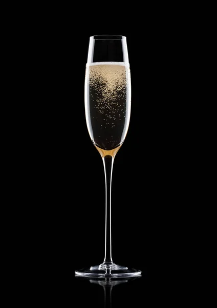 Champagne glass with bubbles with reflection — Stock Photo, Image
