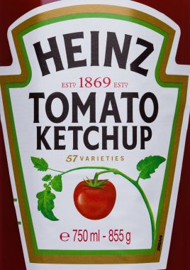 Londra, İngiltere - 03 Kasım 2017: Etiket, Heinz ketçap beyaz.
