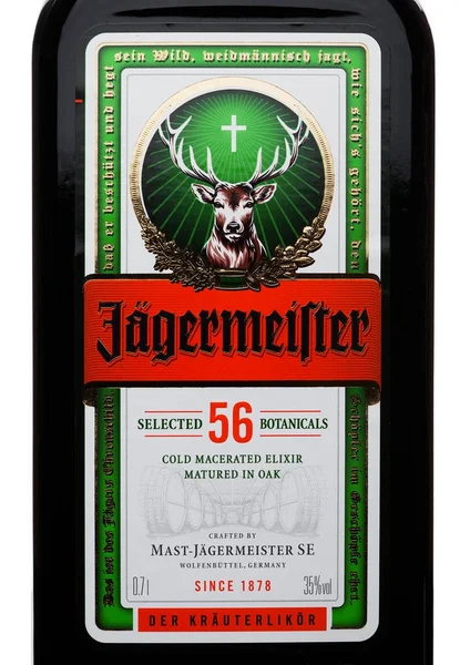 Londra, İngiltere - 03 Kasım 2017: Etiket Jagermeister beyaz. Alman digestif 56 otlar ve baharatlar ile yapılan.