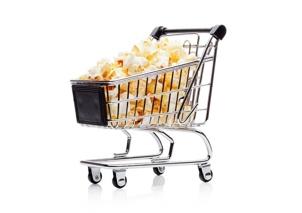 Palomitas de maíz salado aperitivo dulce en el carrito de compras —  Fotos de Stock