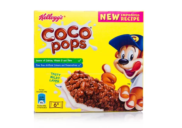 LONDRES, Reino Unido - 17 de novembro de 2017: Box of Kellogg 's Coco Pops Breakfast Cereal Bar on white, Frosties é um popular cereal de pequeno-almoço feito de flocos de milho revestidos com açúcar . — Fotografia de Stock