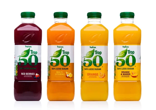 Londra, İngiltere - 24 Kasım 2017: Tropicana meyve suları üzerinde beyaz şişe. Tropicana ürünleri A.ş. bir Amerikan meyve suyu çok uluslu şirket ve Pepsico tarafından 1998 yılından bu yana sahip olduğu.