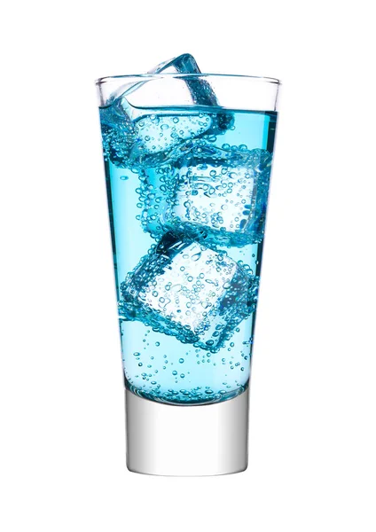 Склянка блакитної енергії газованої води з льодом — стокове фото