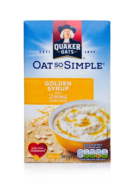 Londra, İngiltere - 15 Aralık 2017: Beyaz altın şurubu kutusunu Quaker yulaf lapası. Bu Pepsico tarafından 2001 yılından bu yana sahip olduğu.