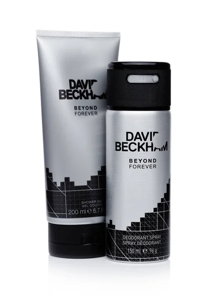 LONDRES, Reino Unido - 02 DE ENERO DE 2018: David Beckham Beyond Forever perfume ambientado en blanco . — Foto de Stock