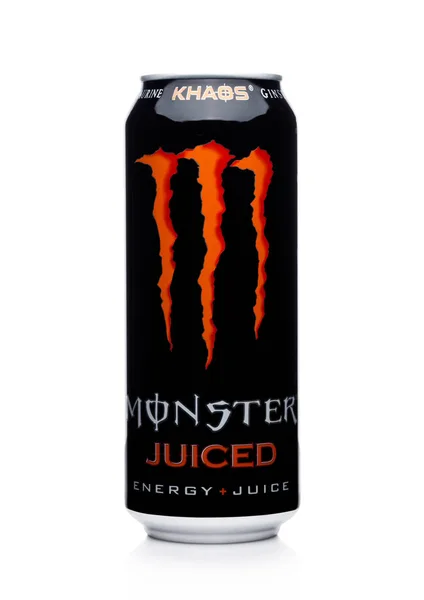London, Egyesült Királyság - január 02, 2018: Egy doboz Monster Energy Drink, fehér juiced. 2002-ben bevezetett Monster immár több mint 30 különböző italokat a magas koffeintartalma. — Stock Fotó