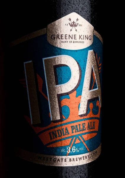 Londýn, Uk - 02 ledna 2018: Lahvičce Ipa Greene, král Indie světlé kvasnicové pivo na bílém. — Stock fotografie