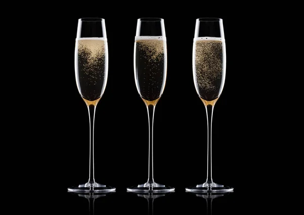 Elegant glasses of yellow champagne with bubbles — Stock Photo, Image