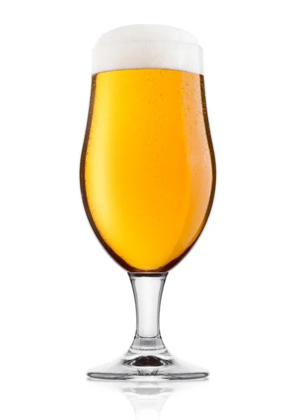 Κρύο ποτήρι της μπύρας ale lager με αφρό και δροσιά — Φωτογραφία Αρχείου