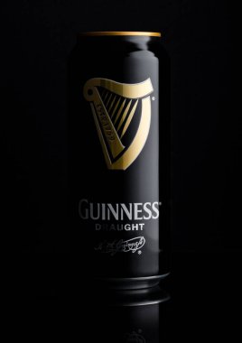 Londra, İngiltere - 02 Ocak 2018: Alüminyum siyah Guinness fıçı bira olabilir. Guinness bira Dublin, İrlanda 1759 yılından bu yana üretilen.