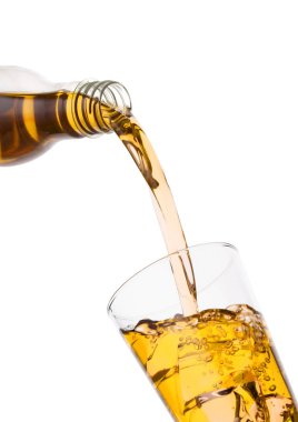 Dökme cam şişe taze elma suyu 