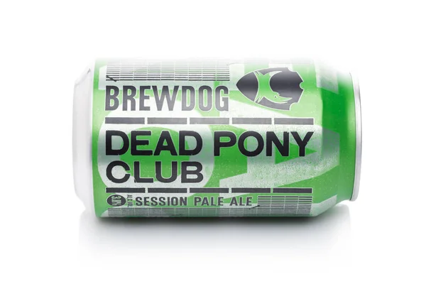 Londýn, Uk - 02 ledna 2018: Hliníkové konzervy Brewdog mrtvé Pony Club piva z pivovaru Brewdog na bílém. — Stock fotografie