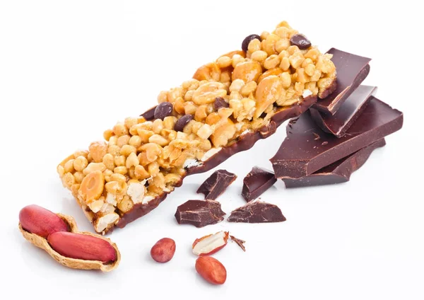 Çikolata protein tahıl enerji bar fıstık ile — Stok fotoğraf