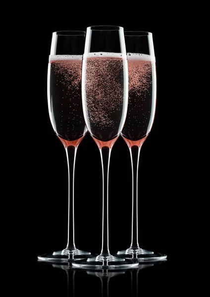 Rosa rosa copas de champán con burbujas — Foto de Stock