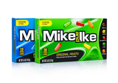 Londra, İngiltere - 02 Şubat 2018: Mike kutuları ve IKE jelibon şekerleme beyaz.
