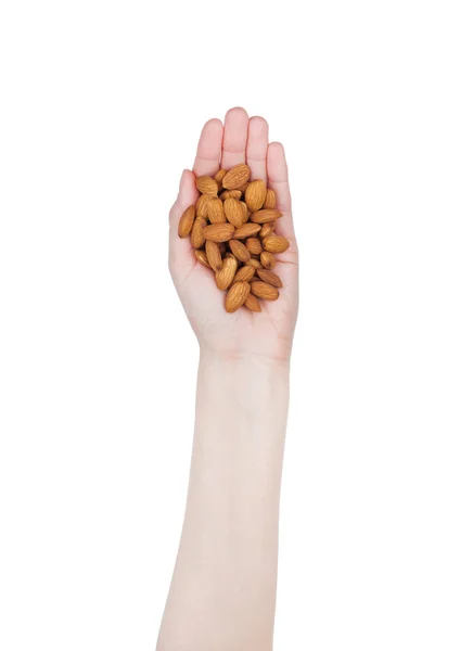 La mano femenina sostiene sano bio almendras nueces —  Fotos de Stock