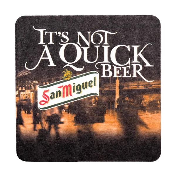 LONDRA, UK - 04 FEBBRAIO 2018: San Miguel Beer Beermat coaster isolato su bianco . — Foto Stock