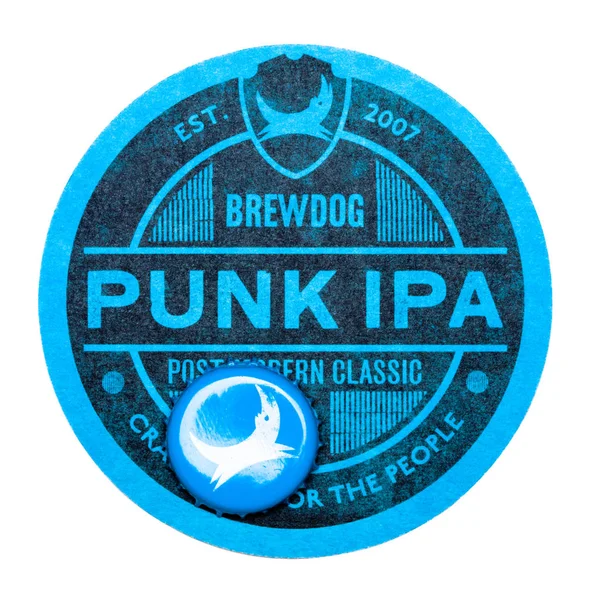 Londýn, Uk - 01 března 2018: Brewdog punk ipa craft beer originální pivní tácek dráha izolované na bílém. — Stock fotografie