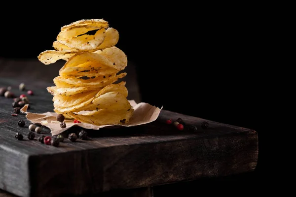 Crujiente delicioso pimiento patatas patatas fritas snack — Foto de Stock