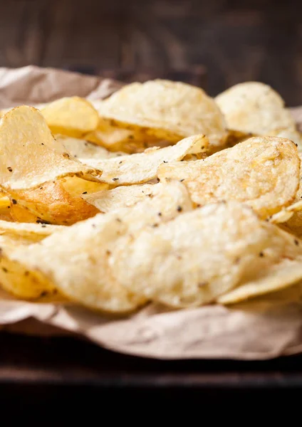 Хрусткий смачний перець картопляні чіпси чіпси закуска — стокове фото