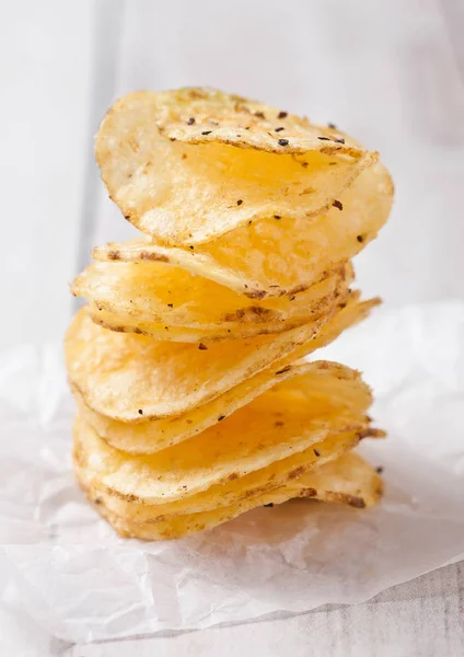 Crujiente delicioso pimiento patatas patatas fritas snack — Foto de Stock