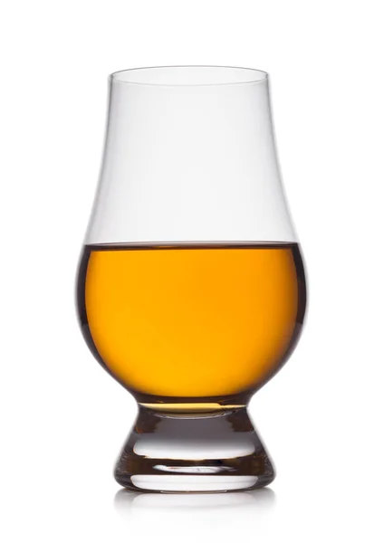 Scotch Whisky Kristal Clencairn Glas Geïsoleerd Witte Achtergrond — Stockfoto