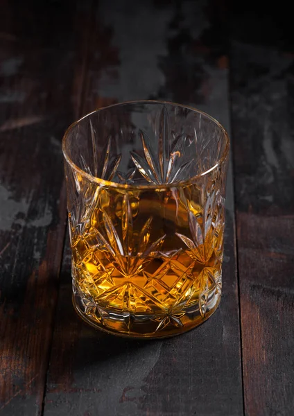 Single Malt Scotch Whisky Kristallglas Auf Holztischhintergrund — Stockfoto