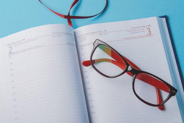 İş kopya alanı ve ofis malzemeleri ile planlama