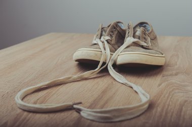 Kahverengi güzel spor ayakkabı