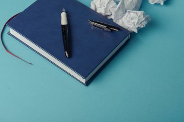 Resepsiyon araçlarıyla ve Notebook Ofis Masası