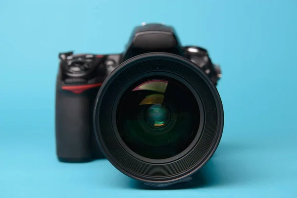 Professionella moderna dslr kamera — Stockfoto