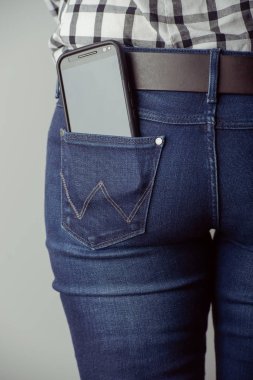 kot pantolon cebinde Smartphone
