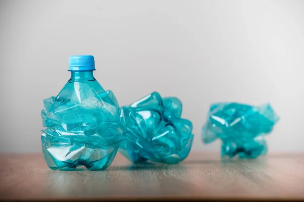 Frascos de plástico azul — Foto de Stock