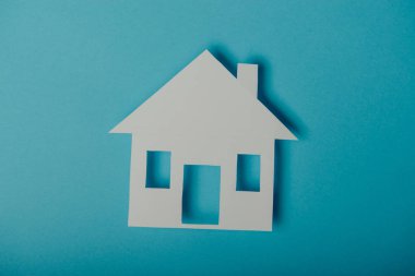 Kağıt kesme şeklinde evi