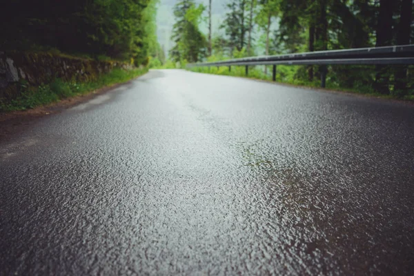 Dağ asfalt yol — Stok fotoğraf