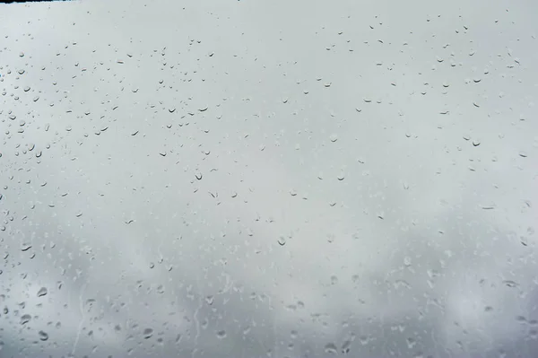 Gotas de lluvia en la ventana — Foto de Stock