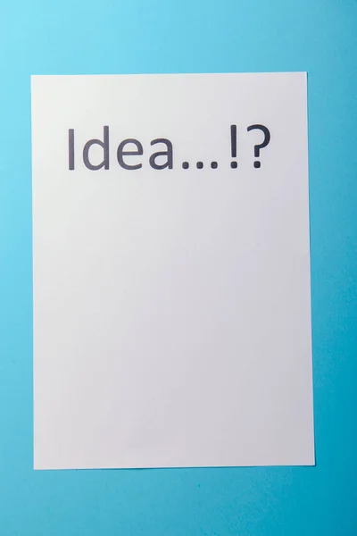 Ideenwort auf weißem Papier — Stockfoto