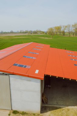 Çiftlik binaları geniş görünümünü