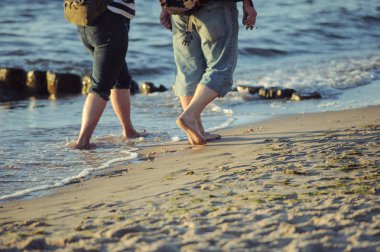 İnsanlar okyanusa Sahilde yürürken, insanlar.
