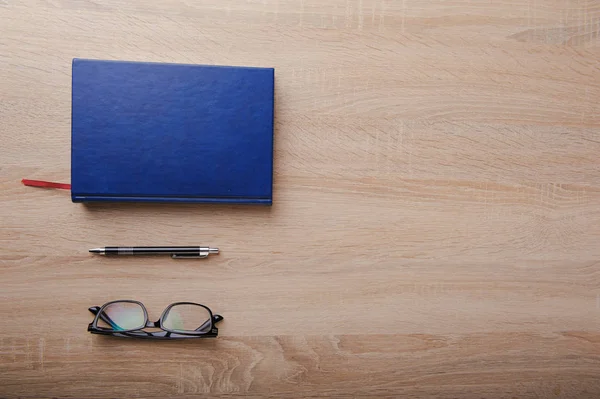 Notebook na mesa — Fotografia de Stock
