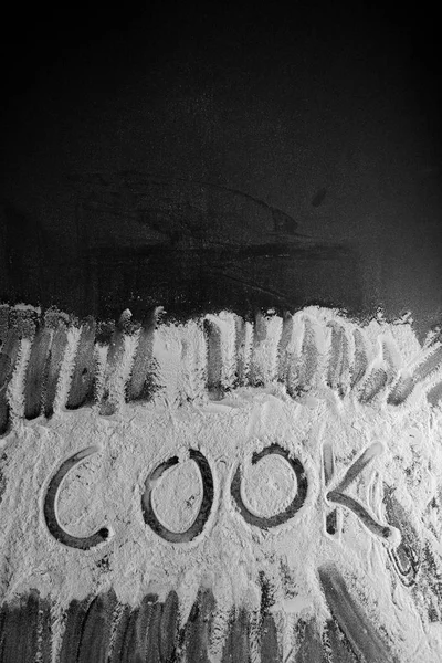 Un içinde tablo üzerinde yazılı Word aşçı — Stok fotoğraf